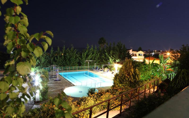 Il Villaggio Chrani Exterior photo